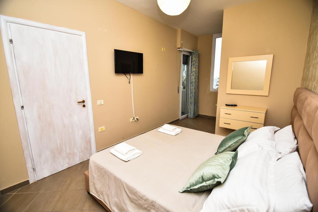 Seaview Apartment Vlorë エクステリア 写真